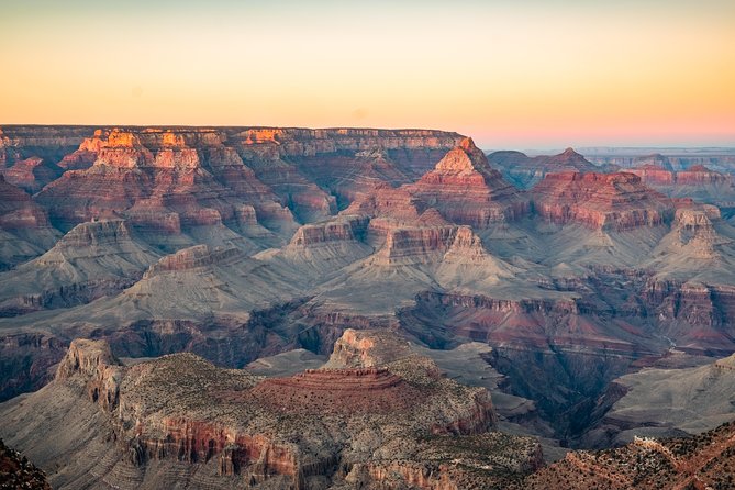 2 Day: Grand Canyon, Antelope Canyon, Horseshoe Bend, Zion Tour - Leaving Las Vegas before the day begins