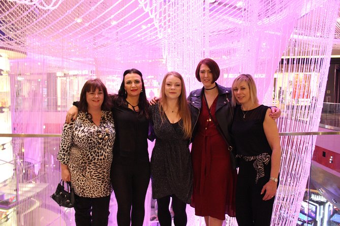 2-Hour Vegas Strip Walking Tour with Photos,Champagne & Vintage Vegas Goody Bags - A fast, polished introduction to the Las Vegas Strip