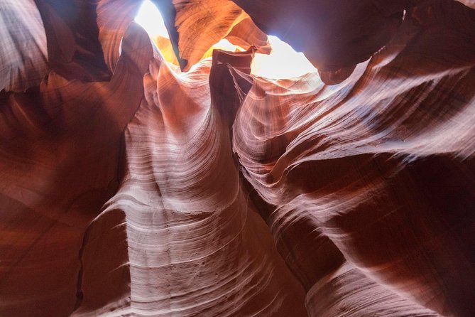 3-Day Antelope, Monument Valley & Horseshoe Tour from Las Vegas - Day three: Antelope Canyon and the return through Valley of Fire