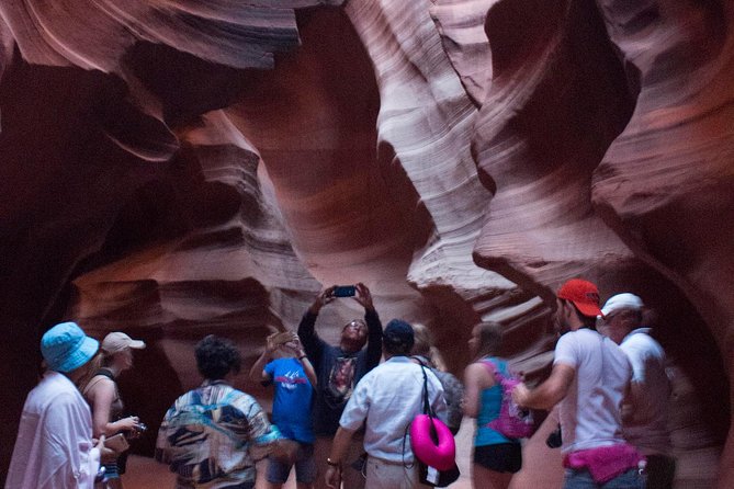 3-Day Antelope, Monument Valley & Horseshoe Tour from Las Vegas - Guides, drivers, and the human side of the trip