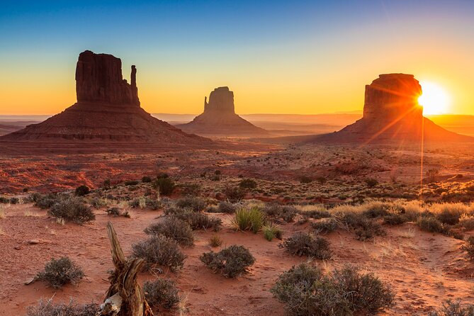 3-Day Grand Circle Tour from Las Vegas - The van, hotels, meals, and luggage rules
