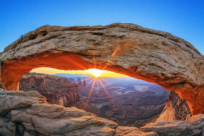4-Day Southwest Giant Ring National Parks Tour from Las Vegas - Day 1: Zion cliffs and Bryce Canyon hoodoos