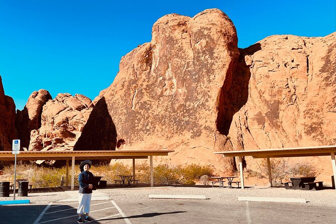 6hr Valley of Fire, Hoover Dam, Boulder City Tour from Las Vegas - Lake Mead adds calm desert scenery