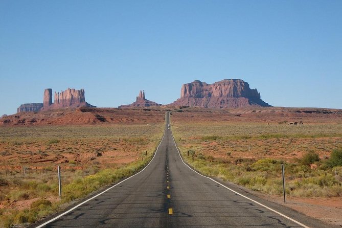 7-Day: Zion, Bryce, Monument Valley, Arches and Grand Canyon Tour - Day 5: Monument Valley with a Navajo guide
