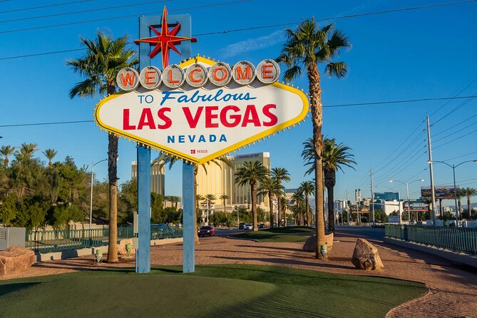 7 Magic Mountains Tour and Las Vegas Sign on a Slingshot - Leaving Las Vegas for the Mojave desert