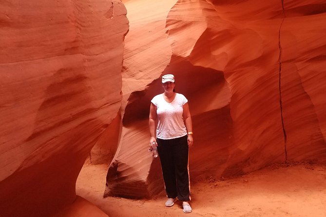Antelope Canyon, Horseshoe Bend and Lake Powell Tour from Las Vegas - Who should book this tour?