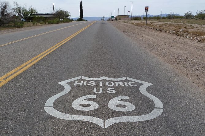 Arizona Ghost Towns and Wild-West Day Trip from Las Vegas - Route 66 and the approach to Oatman