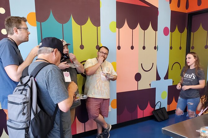 Arts District Eats: Food, Art & Culture Walking Tour in Las Vegas - The Little Vegas Chapel brings classic Vegas into the walk