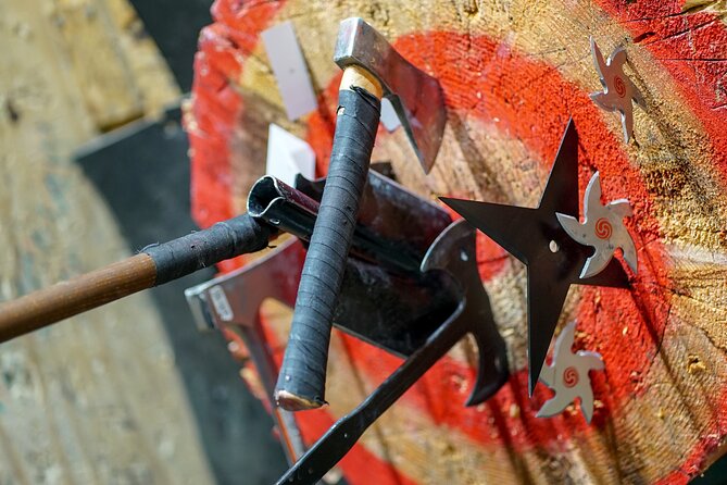 Axe Throwing Las Vegas Fremont Street - The game gives the hour a purpose
