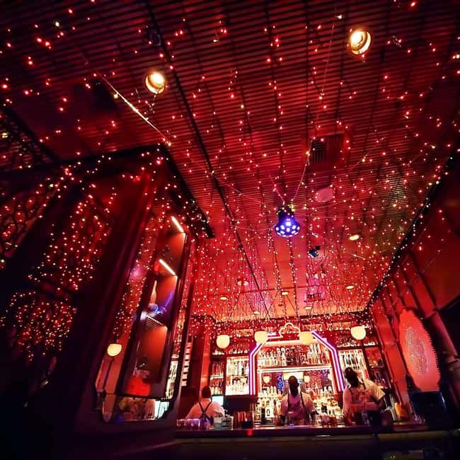 Bars Unknown: The Las Vegas Strip Bar Crawl - The LINQ Promenade brings food and people watching