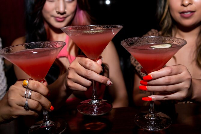 Best Bars on Fremont: Happy Hour and Hidden Gems - Why this Fremont Street walk feels different