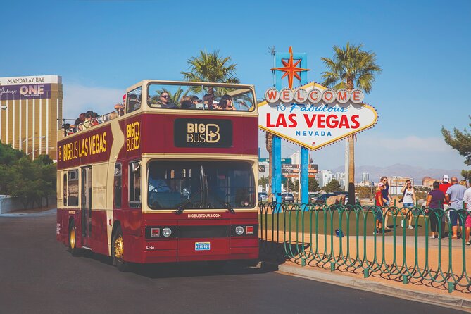 Big Bus Las Vegas: Hop-On Hop-Off Sightseeing Bus Tour - Treasure Island: a central Strip pause