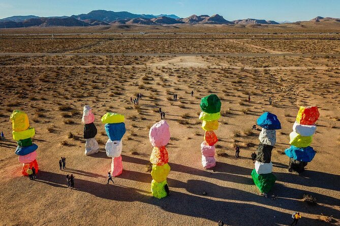 California Desert, Red Rock Views and Seven Magic Mountains - Key points to know before booking