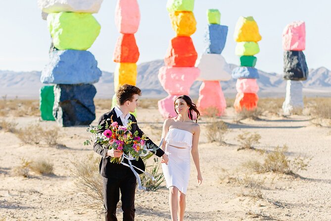 California Desert, Seven Magic Mountains and Las Vegas Sign - The Welcome to Fabulous Las Vegas Sign in 15 minutes