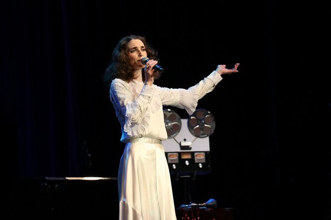 Carpenters Legacy at Planet Hollywood Resort and Casino - Making an evening at Miracle Mile Shops