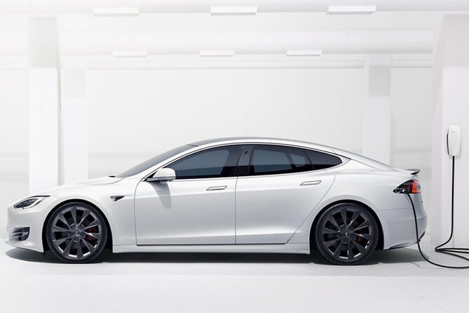 Departure Private Transfer: Las Vegas to Las Vegas Airport by electric vehicle - A quiet, private ride out of Las Vegas
