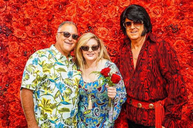 Elvis Wedding at The Little Vegas Chapel - Posed photos before the Elvis ceremony