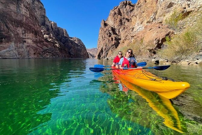 Emerald Cave Kayak Rental with Optional Vegas Shuttle - Getting set up with your kayak or SUP