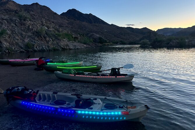 Emerald Cave Sunset Glow Kayak Tour: 3 Caves, Wildlife & Lights - Meeting your guide at Willow Beach