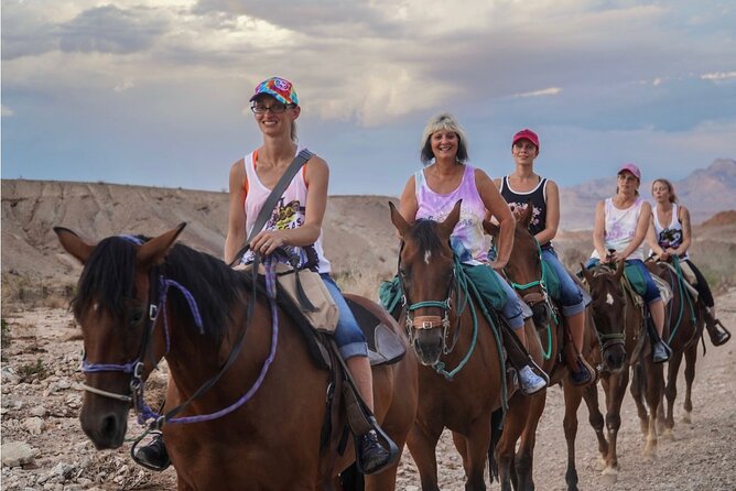 Evening Horseback Ride in Las Vegas - Group size and guide attention