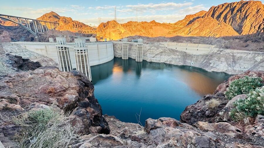 Excursion al Gran Cañon en español - Las Vegas - The long approach to Grand Canyon West