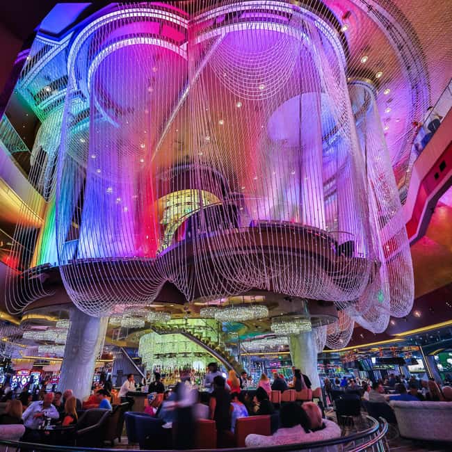 Explore Must-See Spots: Las Vegas Strip Walking Tour - Starting at Flight Club in The Palazzo