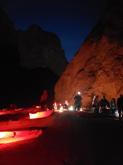 From Las Vegas: Black Canyon Twilight Kayak Tour - Hot dogs, s’mores, and a real pause