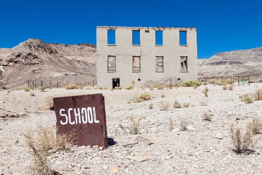 From Las Vegas: Death Valley & Rhyolite Ghost Town Day Trip - Badwater Basin puts you at the lowest point