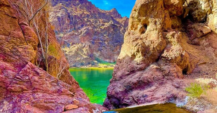From Las Vegas: Hoover Dam Kayak Trip with 6 Hot Springs - Boy Scout Canyon and the first hot spring stops