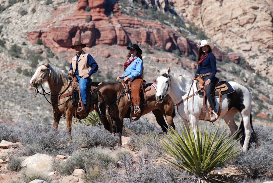 From Las Vegas: Maverick Ranch Breakfast and Horseback Ride - Leaving Las Vegas before the city wakes