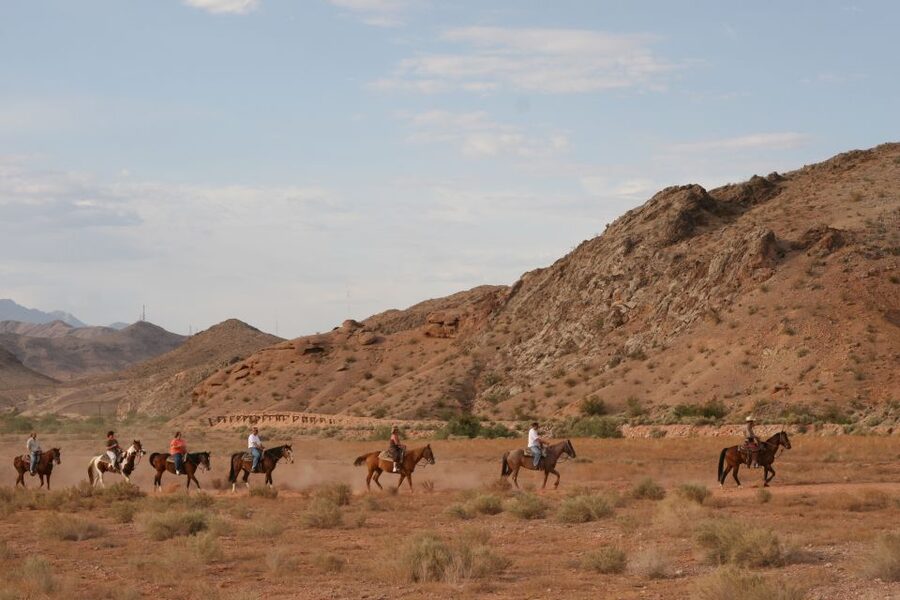 From Las Vegas: Maverick Ranch Breakfast and Horseback Ride - Meeting the wranglers and choosing your horse