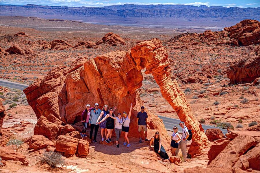 From Las Vegas: Valley of Fire State Park Guided Day Tour - Beehive Rock and Atlatl Rock: texture and ancient art
