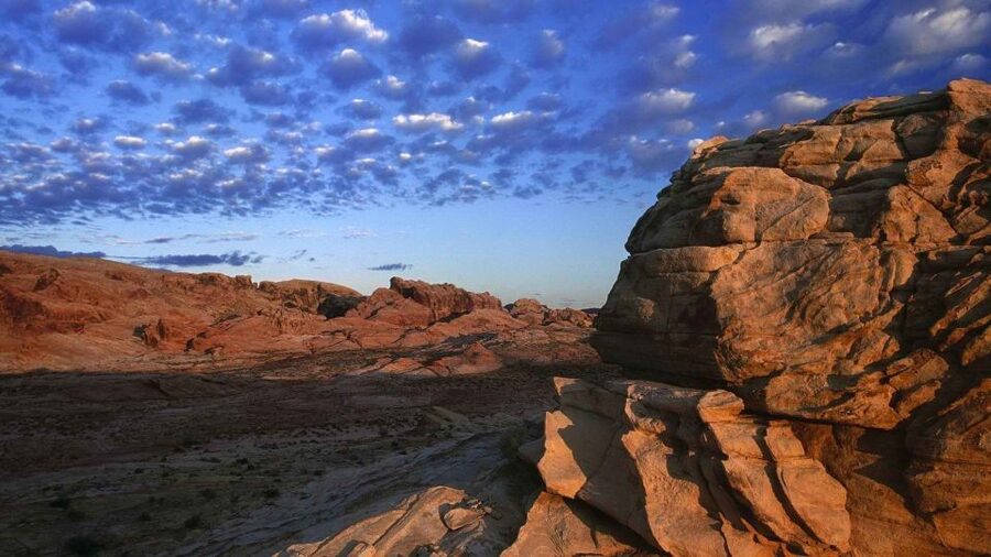 From Las Vegas: Valley of Fire State Park Tour - Weather, walking, and practical concerns