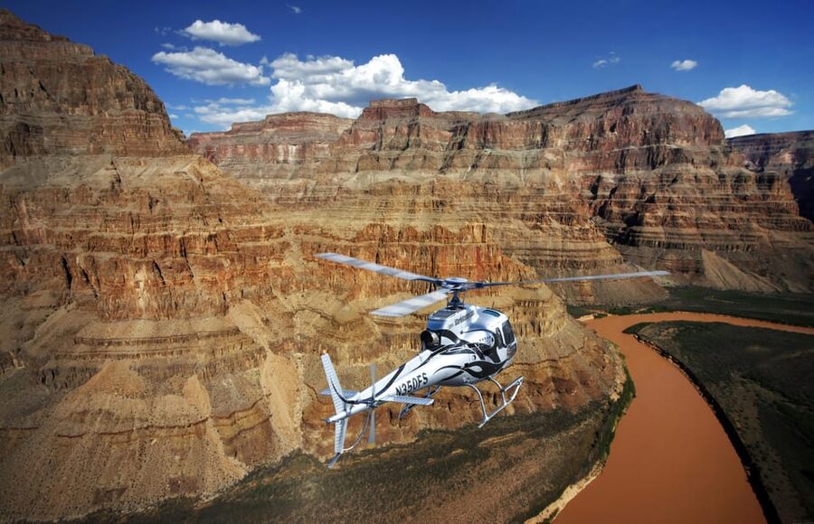 From Vegas: Grand Canyon Helicopter with Eagle Point Landing - The return flight over the Las Vegas Strip