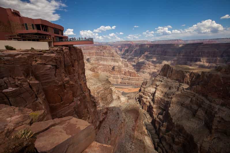 From Vegas: Grand Canyon Helicopter with Eagle Point Landing - Hoover Dam and the Mojave Desert from above