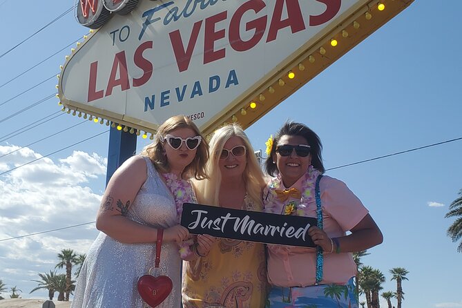 Get Married at the Fabulous Las Vegas Sign + Photos - Is $249 good value for a group?