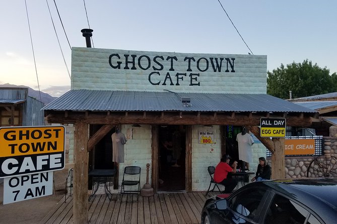Ghost Hunt in Goodsprings from Las Vegas - Walking among abandoned buildings and a cemetery