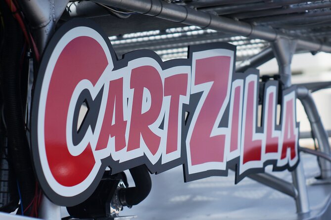 Giant Shopping Cart Limo Ride in Las Vegas - Reaching the Welcome to Las Vegas sign