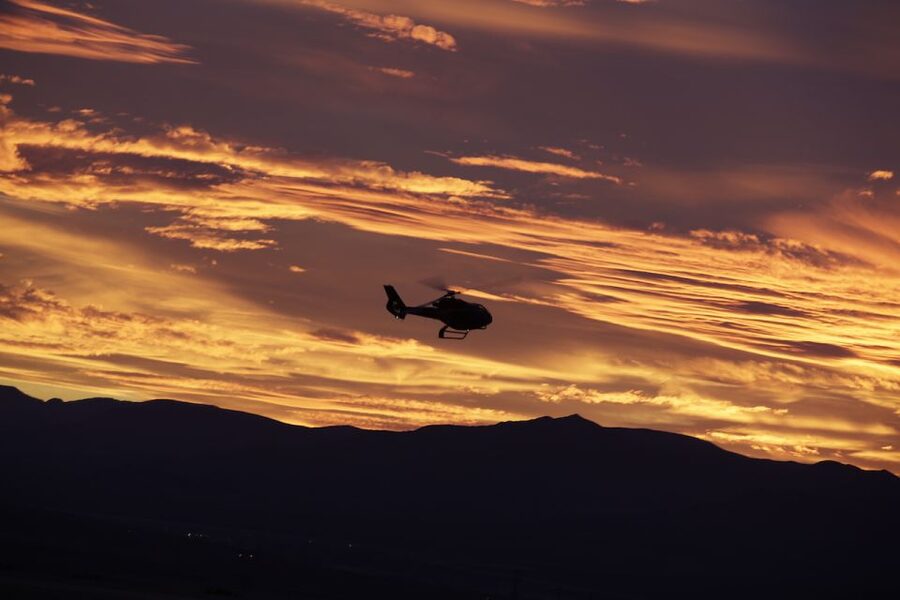 Grand Canyon Helicopter Landing Tour with Vegas Strip - The flight from Las Vegas to West Rim