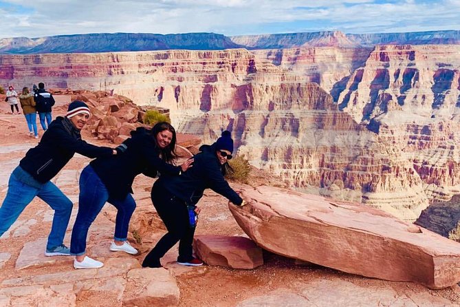 Grand Canyon Tour in Spanish with Skywalk and Hoover Dam included - Who should book this Grand Canyon tour