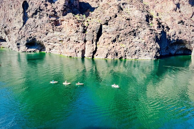 Half-Day Emerald Cave Kayak Tour: Triple Cave Adventure - Emerald Cave and the best time for color