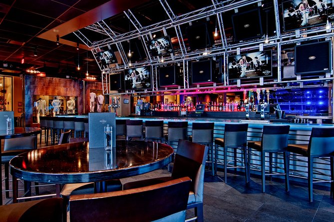 Hard Rock Cafe Las Vegas - Service and the voucher issue