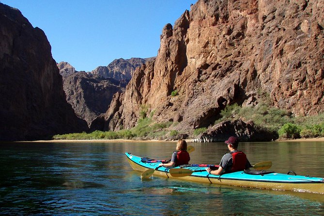 Hoover Dam & Black Canyon Full-Day Guided Kayak Tour - Lunch on a secluded beach