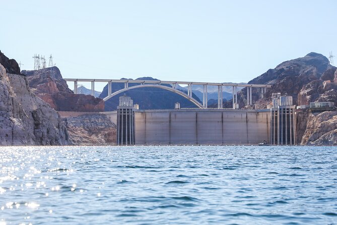 Hoover Dam Discovery Kayak Tour with Lake Mead Views - What the $189 price covers