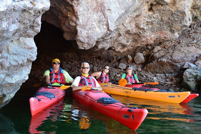 Hoover Dam & Hot Springs Kayak Tour with Lunch & Expert Guide - The small-group difference