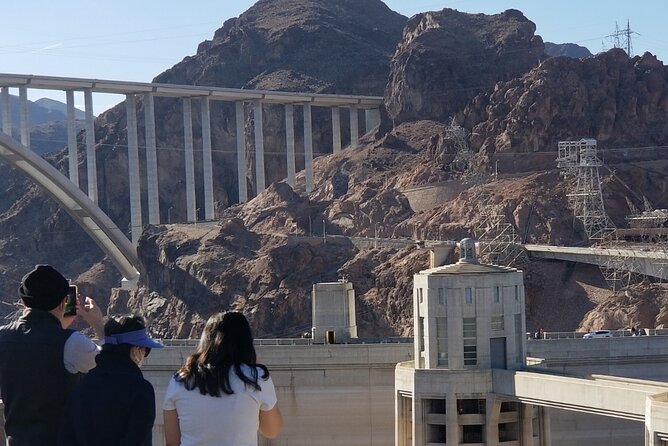 Hoover Dam Tour by Luxury SUV - Choosing between the 8 a.m. and 1 p.m. departures