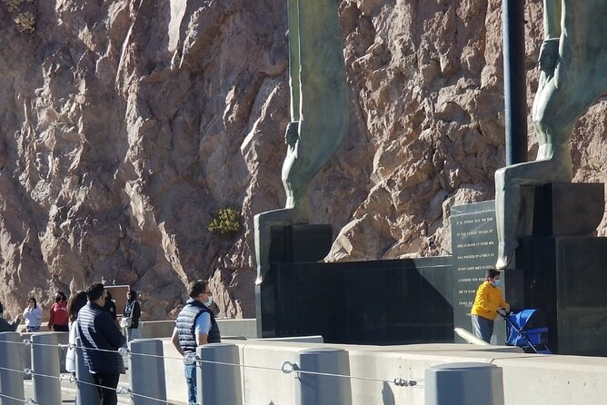 Hoover Dam Tour by Luxury SUV - What the driver adds to the day