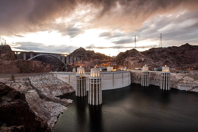Hoover Dam Tour from Las Vegas with Hot Breakfast - Breakfast before the big structure