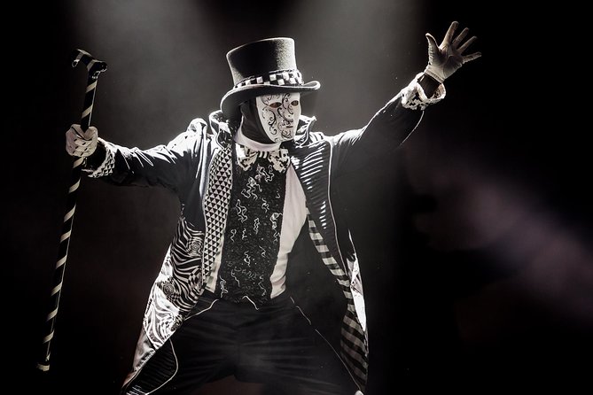 Jabbawockeez at the MGM Grand Hotel and Casino - What happens during the 75-minute performance