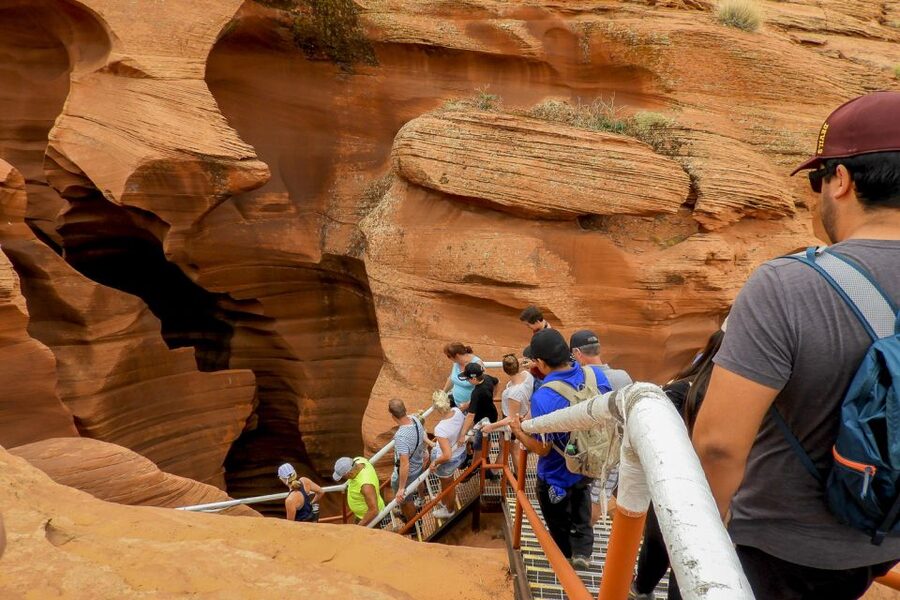 Las Vegas: Antelope Canyon & Horseshoe Bend Tour with Pickup - Glen Canyon Dam and the Colorado River